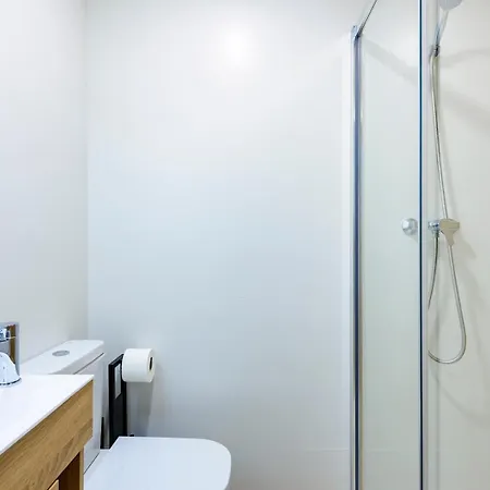 Un Endroit Accueillant Avec Vue A Apartment