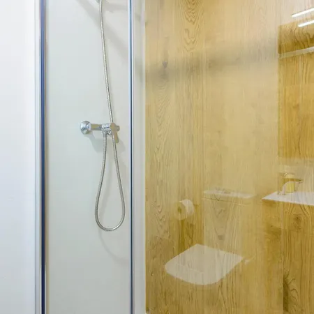 Un Endroit Accueillant Avec Vue A Apartment